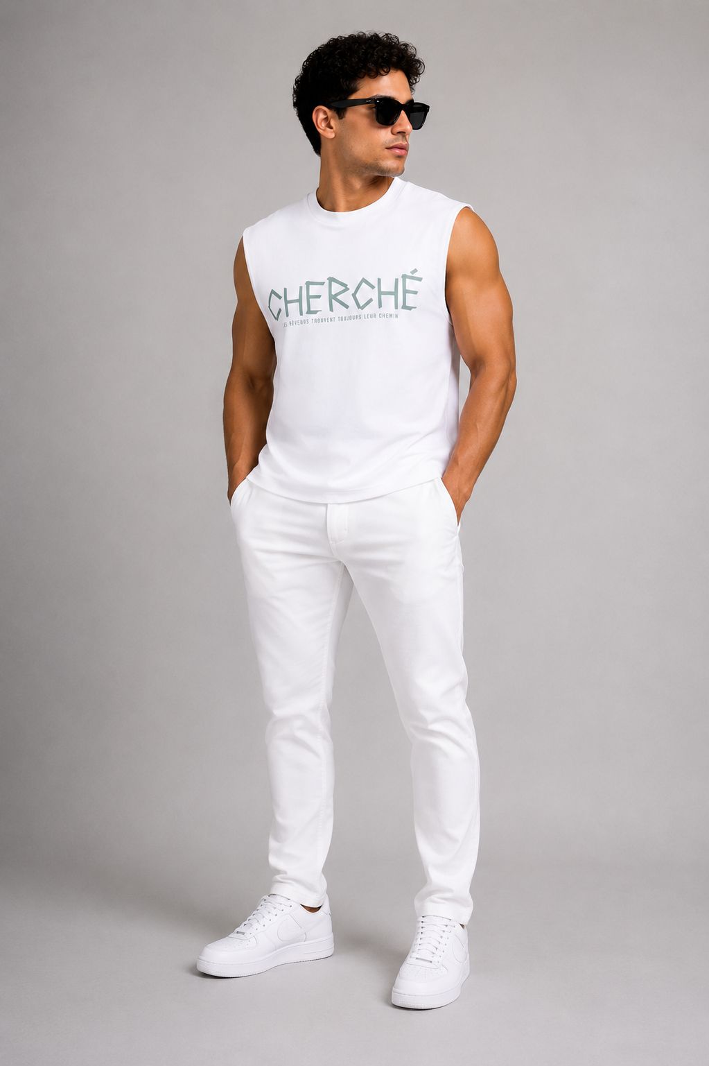 SLEEVELESS TEE
